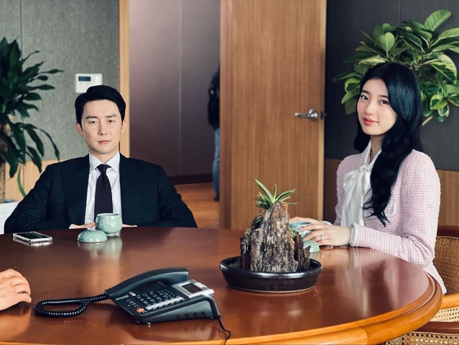 수지 근황 (feat 데뷔 12주년)_4.jpg