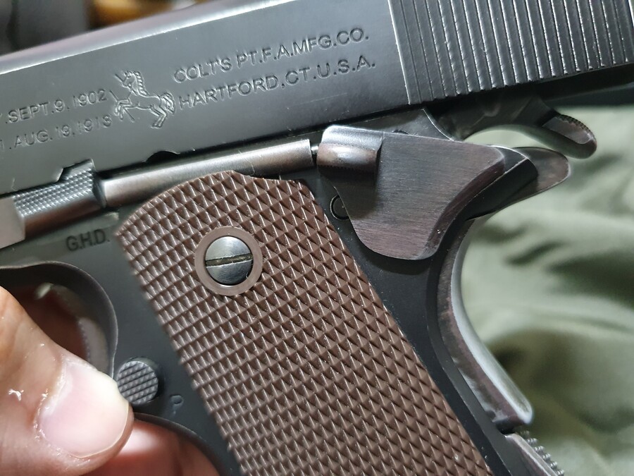 콜트 m1911a1 빈티지 작업했네요~_4.jpg