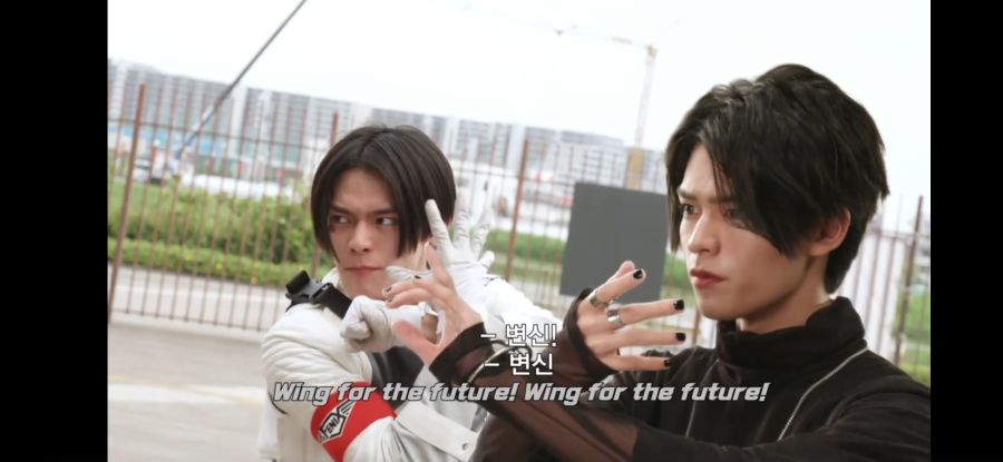 [가면라이더 리바이스] 저가 코스프레가 아닌 livevil_11.jpg