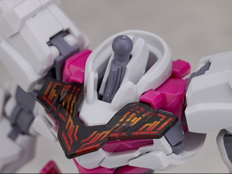 HG 1/144 건담 르브리스 해외 리뷰_22.jpg