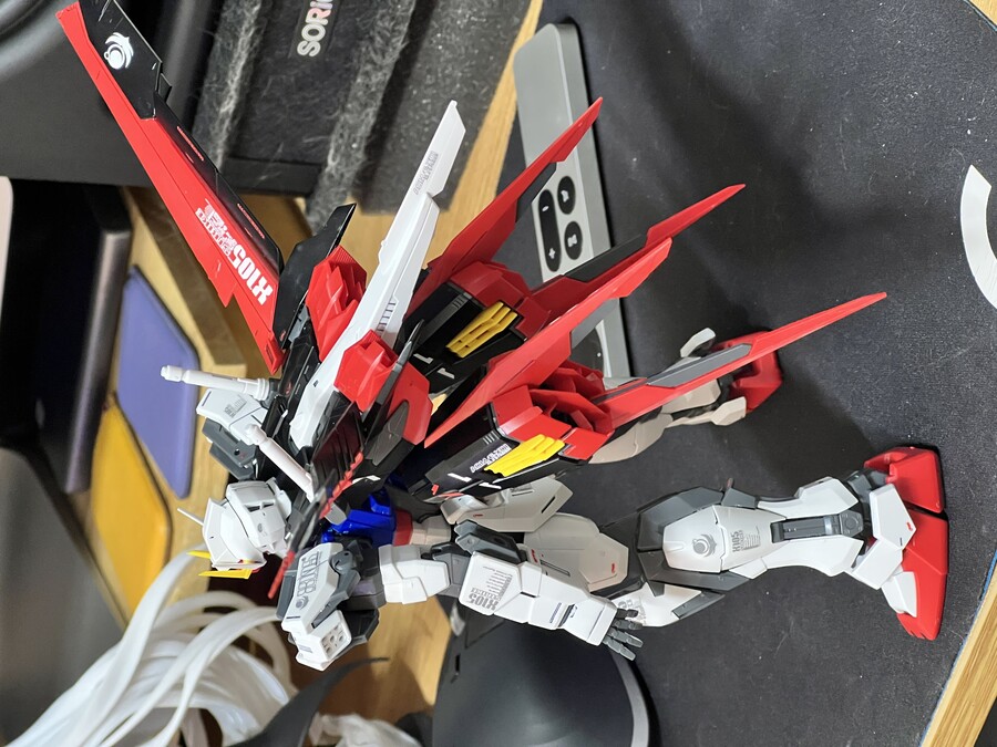 MG 퍼펙트 스트라이크 건담_2.jpg