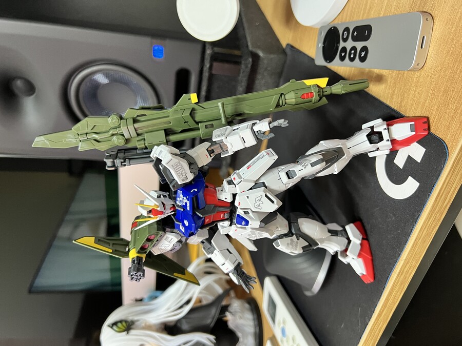 MG 퍼펙트 스트라이크 건담_3.jpg