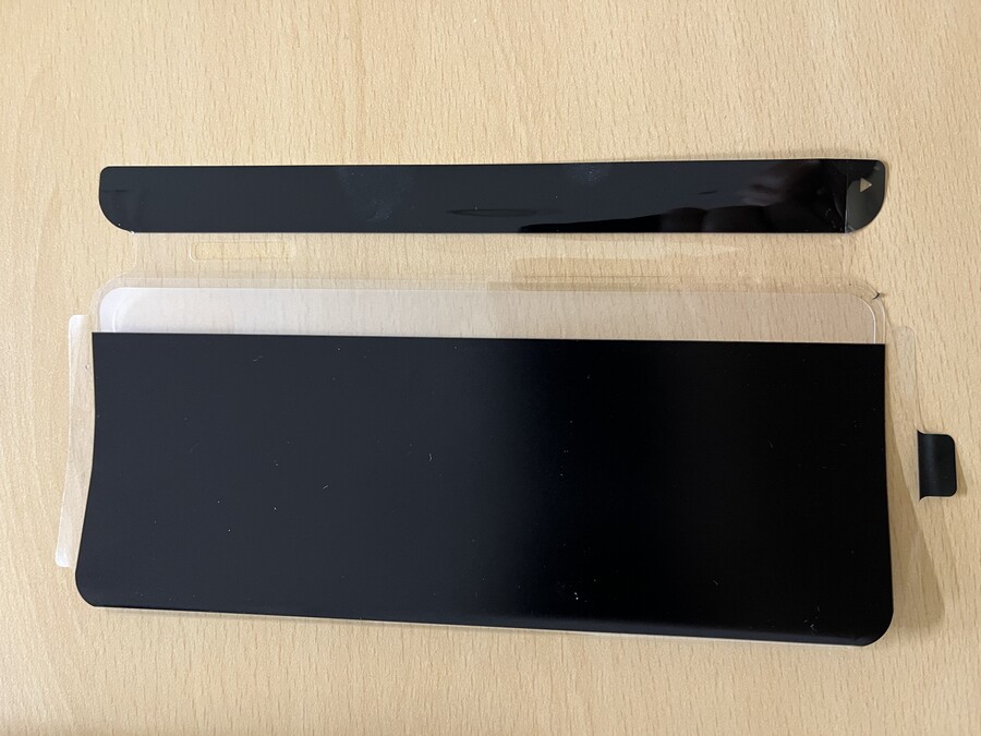 갤럭시Z플립4 비스포크 카키&블랙 에디션_3.jpeg