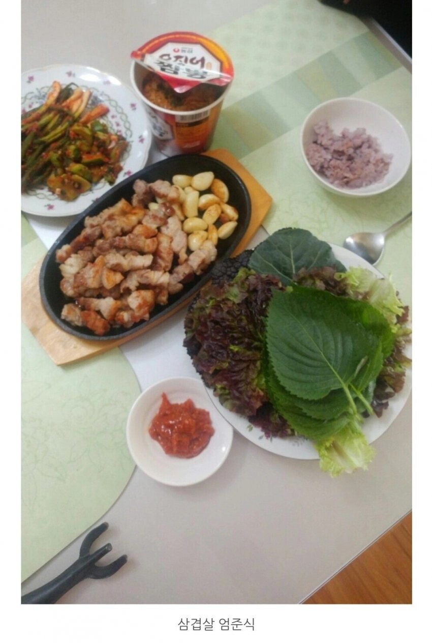 엄마가 준비한 식사를 만든 블로거_2.jpg