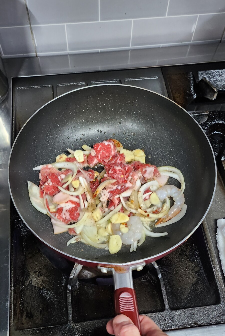 야옹이랑 먹는 야식 필라프_1.jpg