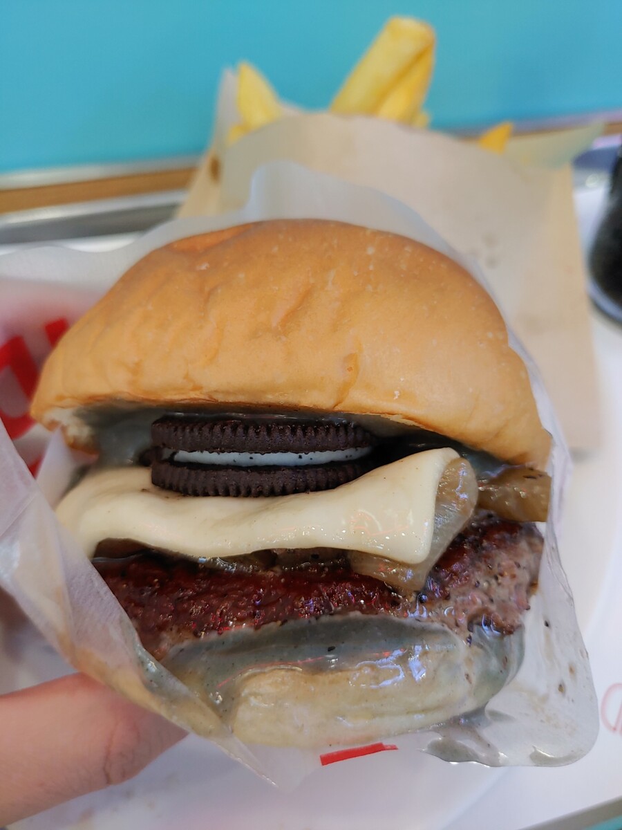 (괴식주의) 민초버거 먹어봄_2.jpg