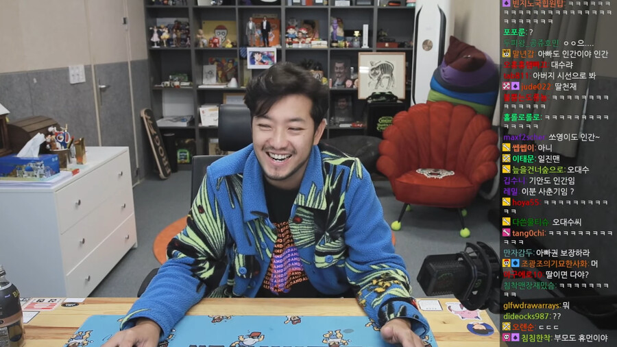 쏘영이의 사춘기에 대해 전략을 짜는 침착맨_40.png
