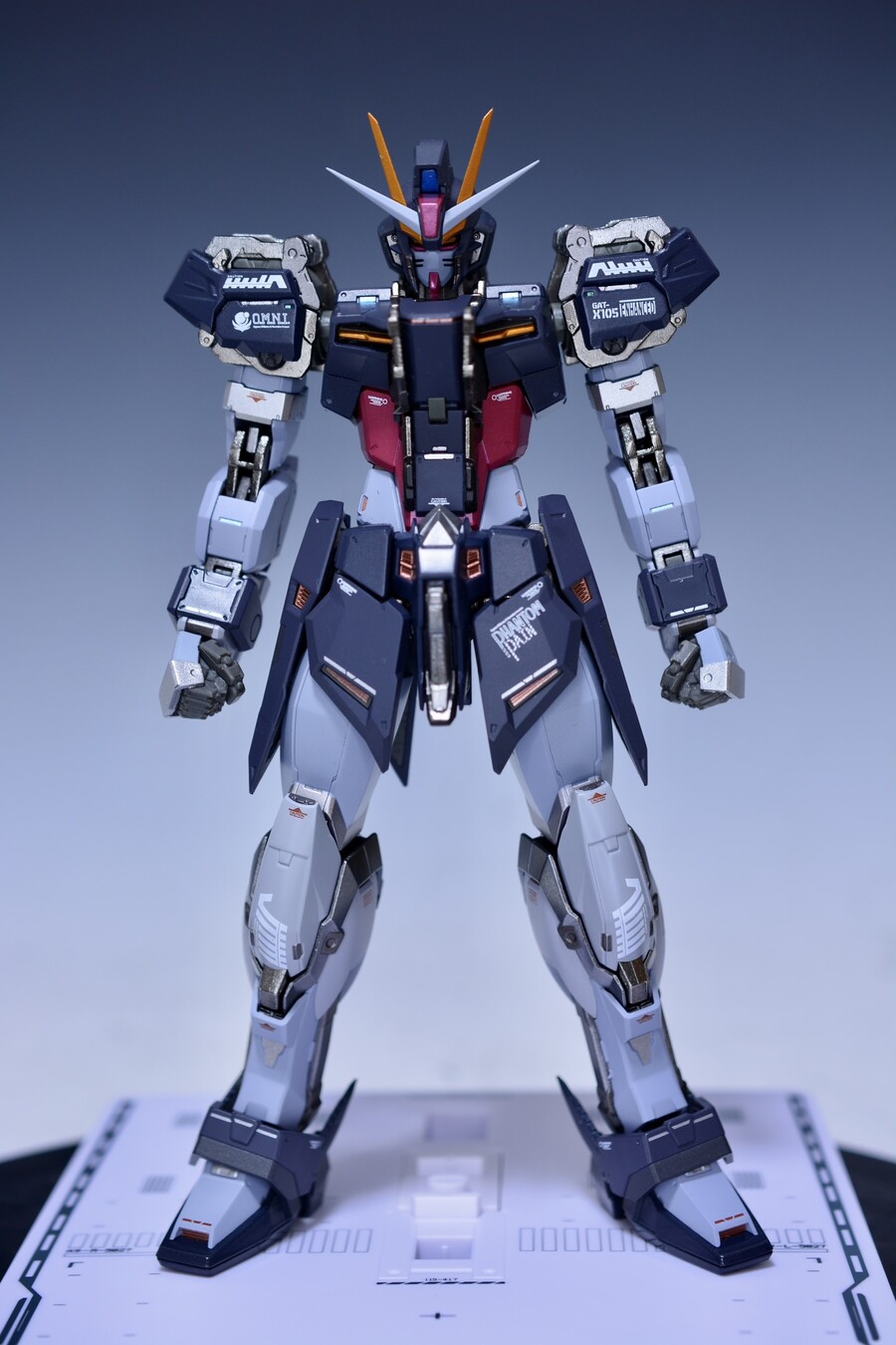 메탈빌드스트라이크 느와르건담얼터너티브 스트라이크 Ver