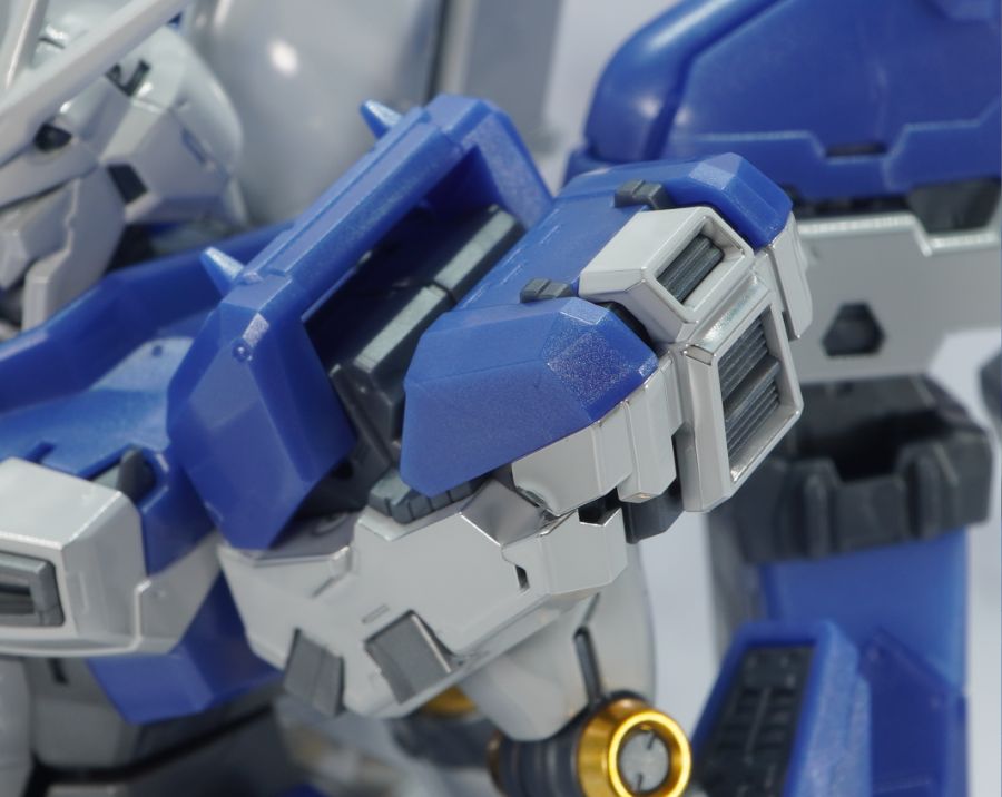 RG 하이뉴 건담 [티타늄 피니시] 해외 리뷰_21.jpg