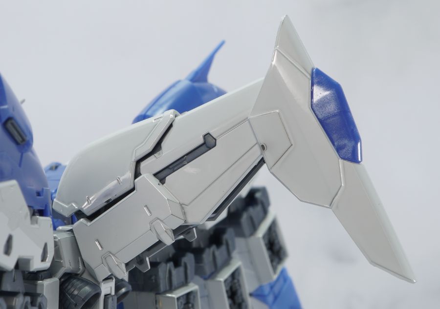 RG 하이뉴 건담 [티타늄 피니시] 해외 리뷰_34.jpg