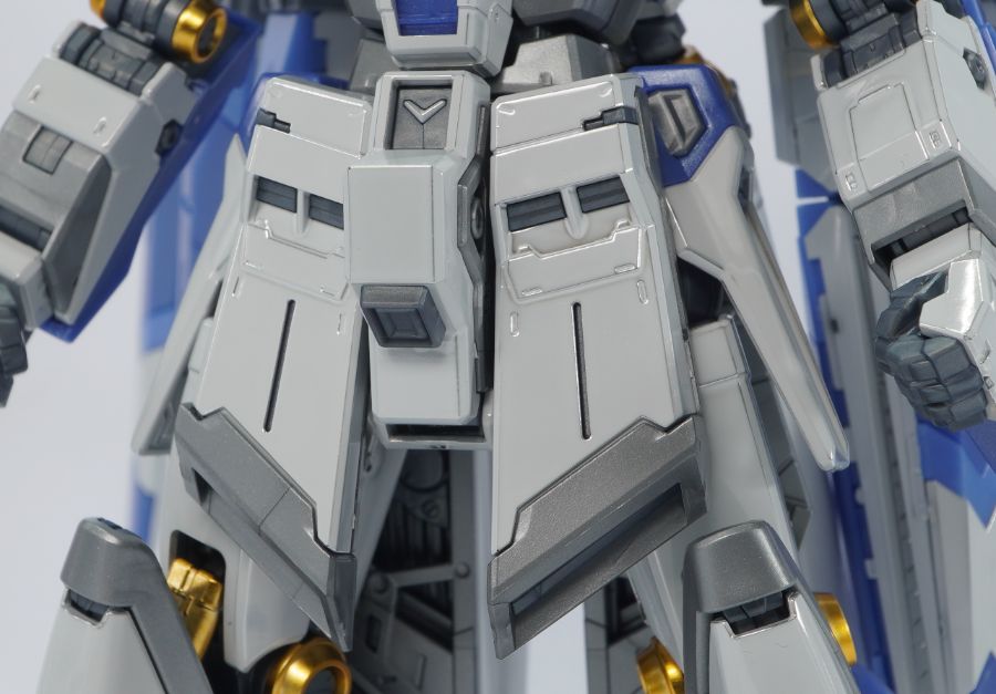 RG 하이뉴 건담 [티타늄 피니시] 해외 리뷰_45.jpg