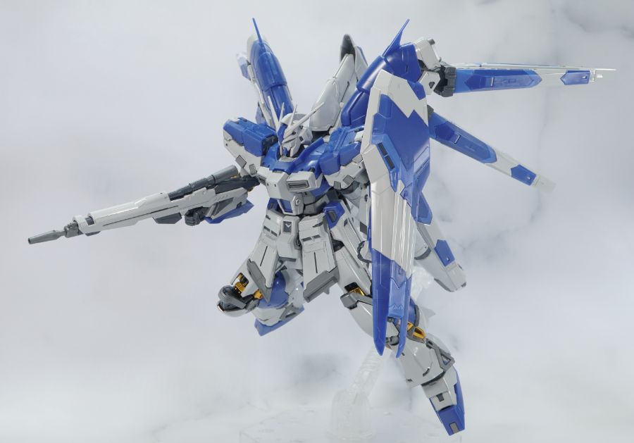 RG 하이뉴 건담 [티타늄 피니시] 해외 리뷰_58.jpg