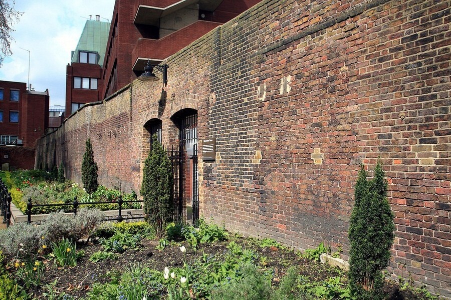 현실은 창작보다 더하다, 현실의 제애그룹 지하 노역장_2.jpg