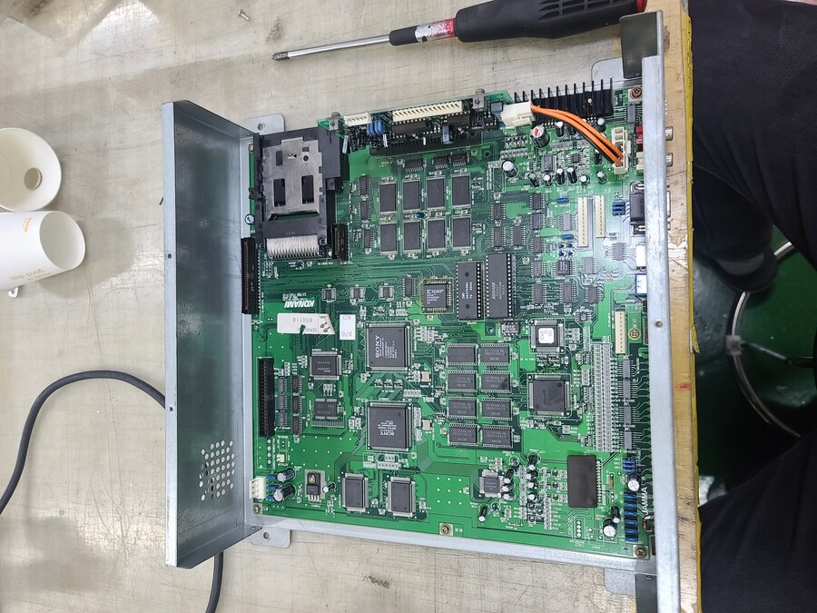 코나미 하이퍼 비시바시 챔프 아케이드 캐비넷 정비_8.jpg