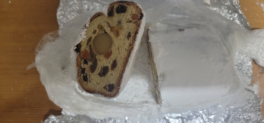 크리스마스엔 슈톨렌_1.jpg