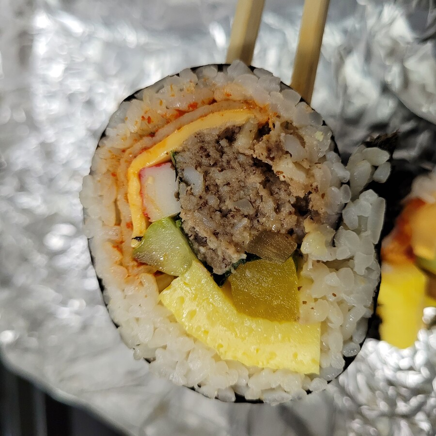 팔뚝김밥의(을) 단면도의(은) 상상도(뻥임)_1.jpg