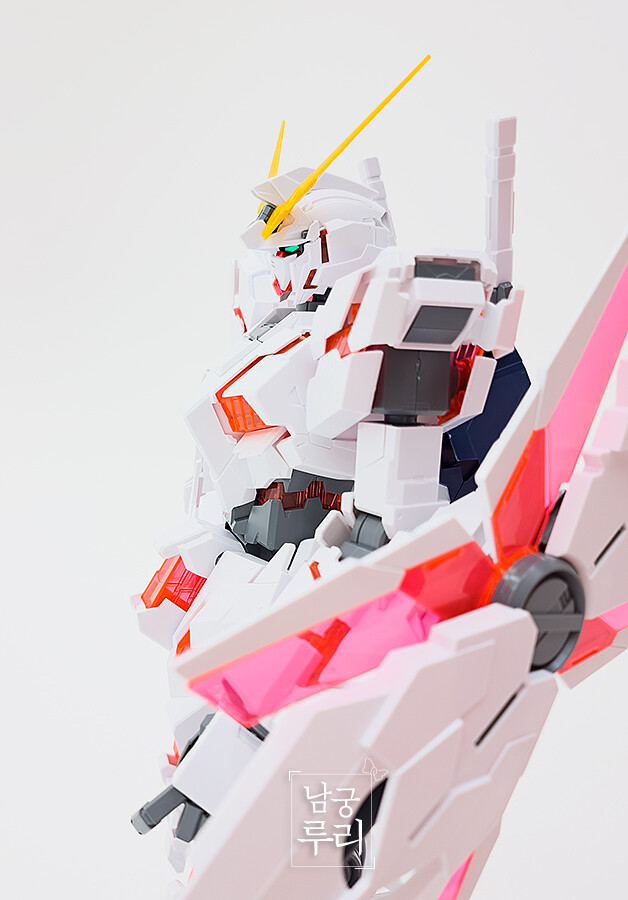 (스압) 건프라 뉴비 남궁루리의 네 번째 완성작, 유니콘 건담 메가사이즈 (DM)_21.jpg