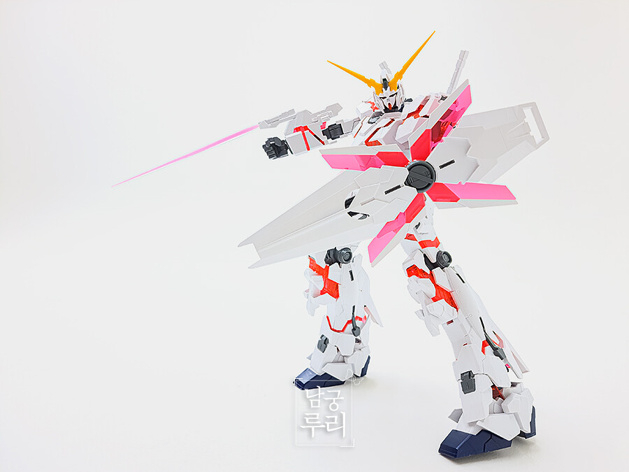 (스압) 건프라 뉴비 남궁루리의 네 번째 완성작, 유니콘 건담 메가사이즈 (DM)_27.jpg