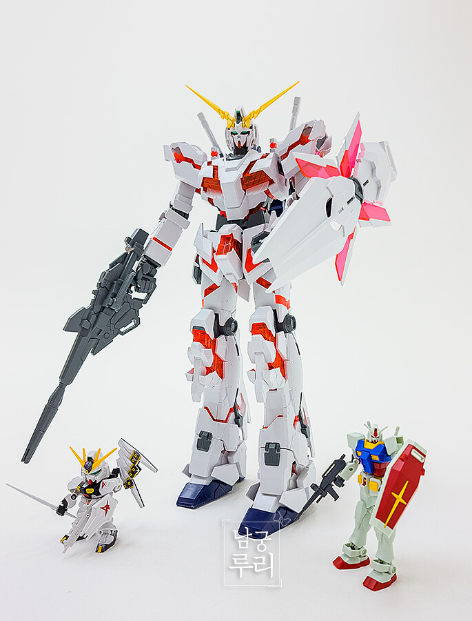 (스압) 건프라 뉴비 남궁루리의 네 번째 완성작, 유니콘 건담 메가사이즈 (DM)_30.jpg