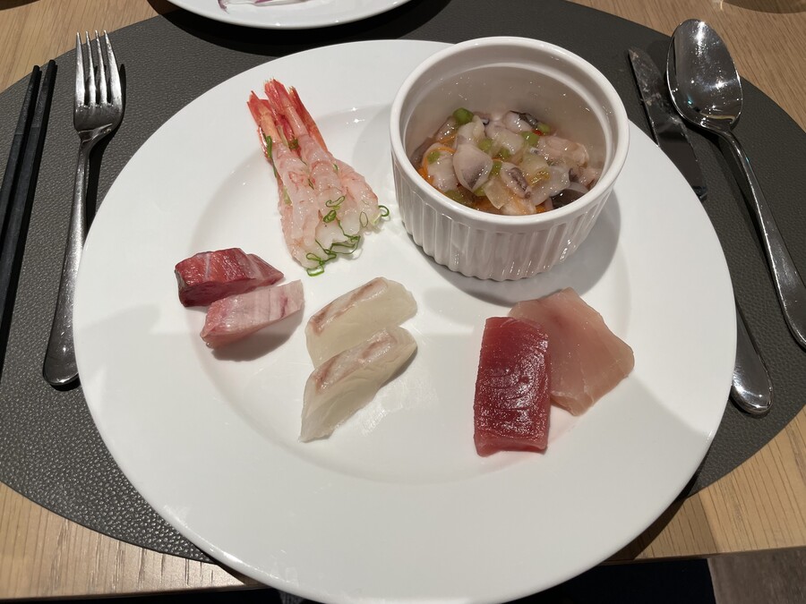 10만원에 랍스터 무제한 실화임?_12.jpg