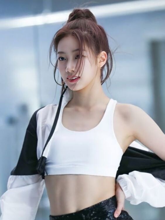 카즈하가 복근운동을 열심히 하는이유_4.jpg