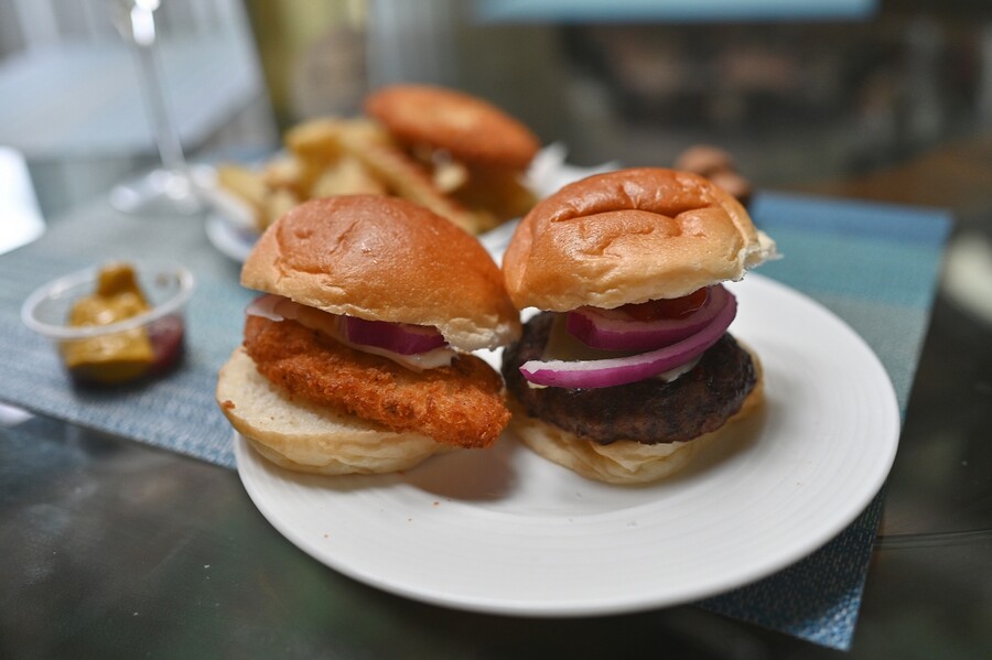 집에서 해먹는 생선버거와 치즈버거;ㅎ_3.jpg