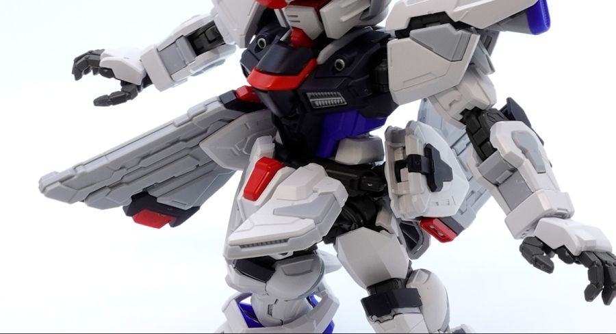 MGSD 프리덤 건담 샘플 소개_20.jpg