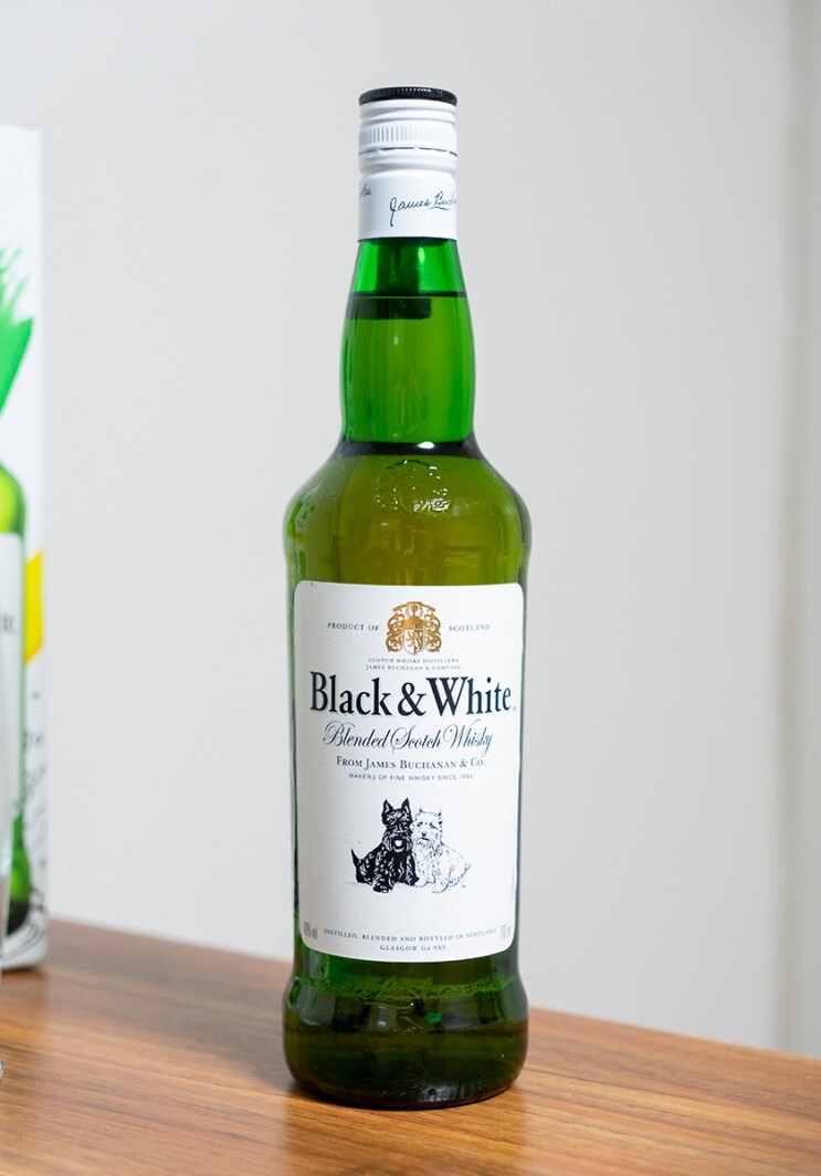 흑구백구 위스키 샀당_1.jpg