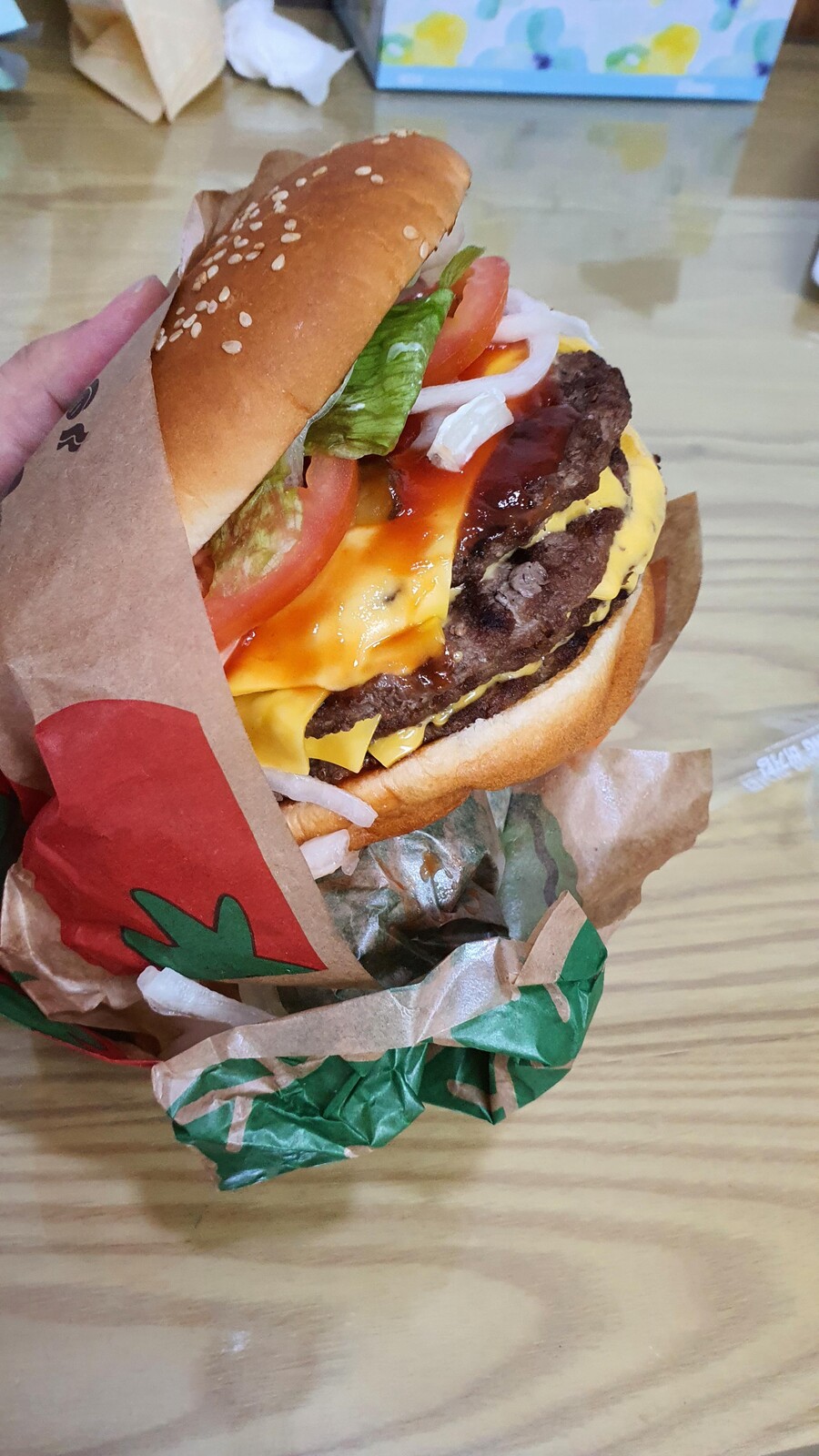 (버거킹) 의외로 1인 1버거 하기 힘들다는 햄버거.GIF_1.jpeg