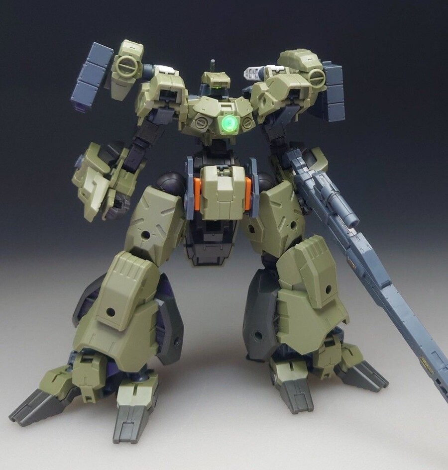 30MM) 해당 작품의 머리에 어떤 부품이 쓰였을까요?_1.jpeg