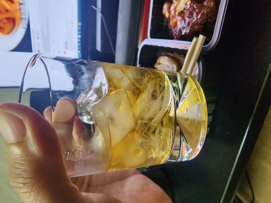 혼술)응애는 알코올이 필요해요.jpg_2.jpg