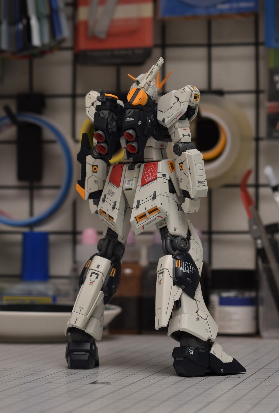 ﻿[RG] 뉴건담 RX-93 v Gundam_19.jpg