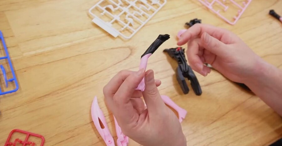 [맥스팩토리] PLAMAX 신 에반게리온 1탄 마리 일러스트리어스 조립 영상_6.jpg