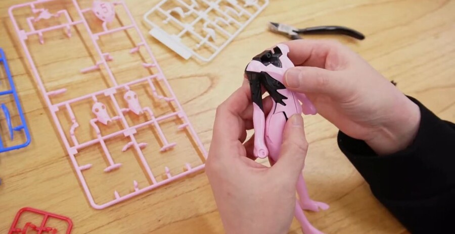 [맥스팩토리] PLAMAX 신 에반게리온 1탄 마리 일러스트리어스 조립 영상_14.jpg