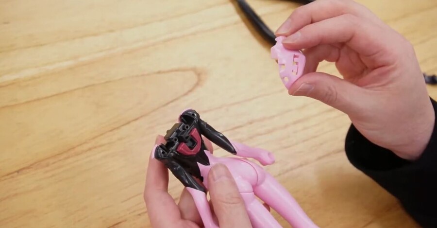 [맥스팩토리] PLAMAX 신 에반게리온 1탄 마리 일러스트리어스 조립 영상_20.jpg