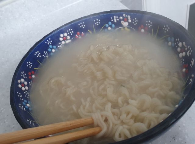 팔도진국설렁탕면 삼양우돈설렁탕면 맵싹갈비삼김_3.jpg