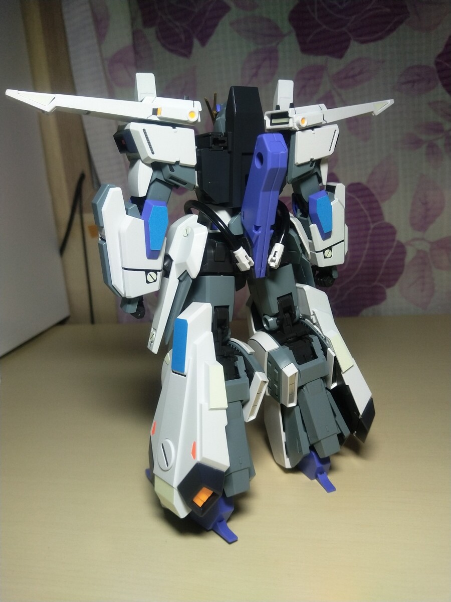 [작업中] MG 파즈 버카, 풀아머 장갑에만 축광테이프 작업완료후 사진들입니다~_23.jpg