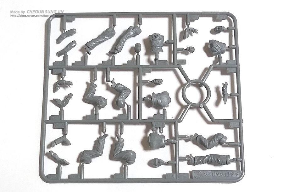 German Tank Crew at Rest_4.jpg