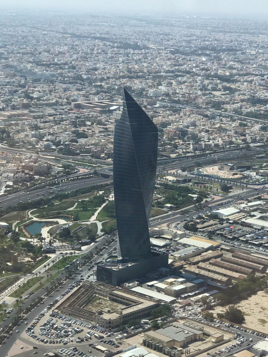 (대충 아동애니에 등장하는 악당본부 건물)_6.jpg