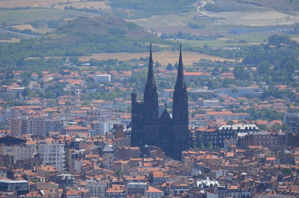 (대충 아동애니에 등장하는 악당본부 건물)_8.jpg