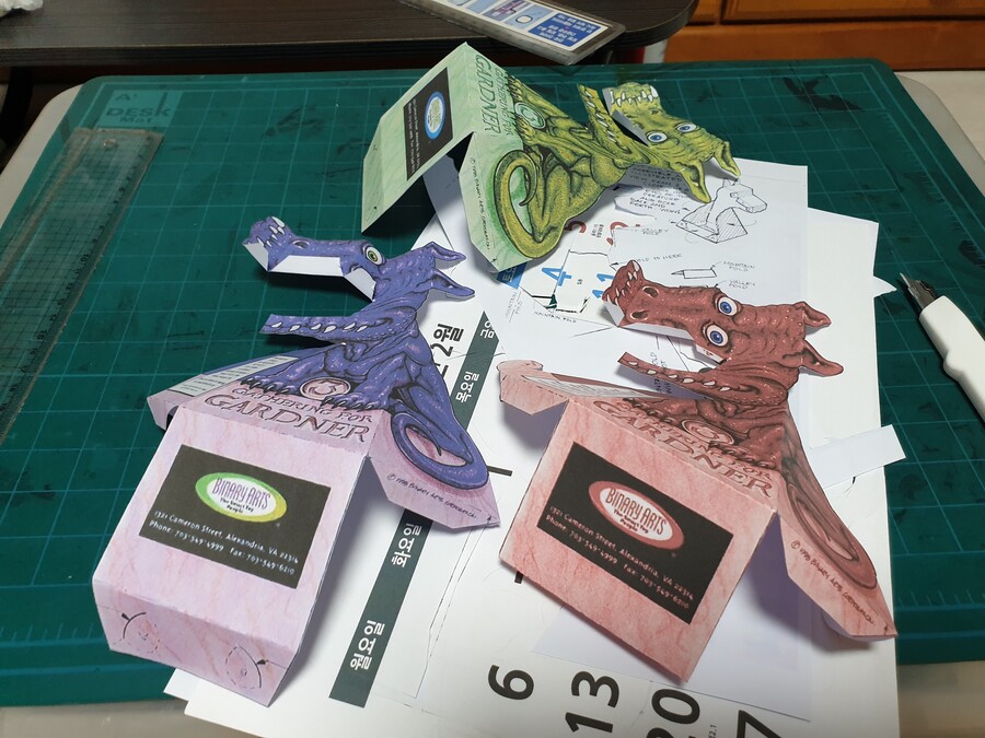 종이모형) 친구가 늘어남._2.jpg