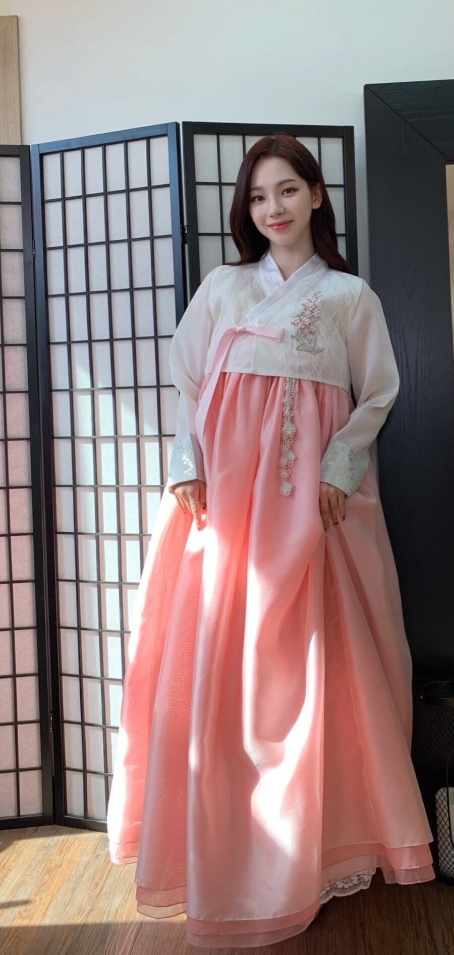 한복 입은 ㅇㅈㅁ_1.jpg