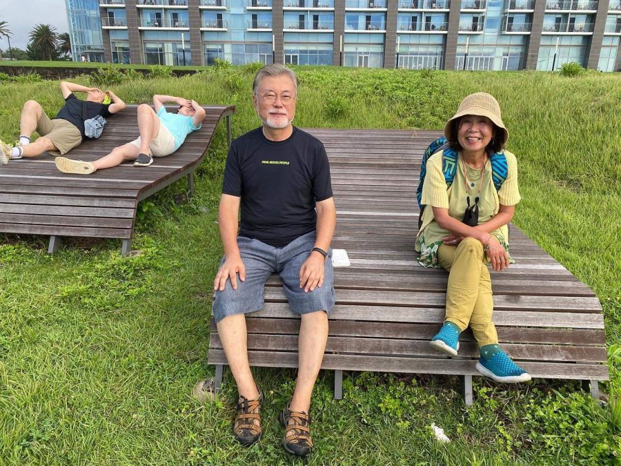 만우절) 현재 우리 대통령님 만세 💜_14.jpg