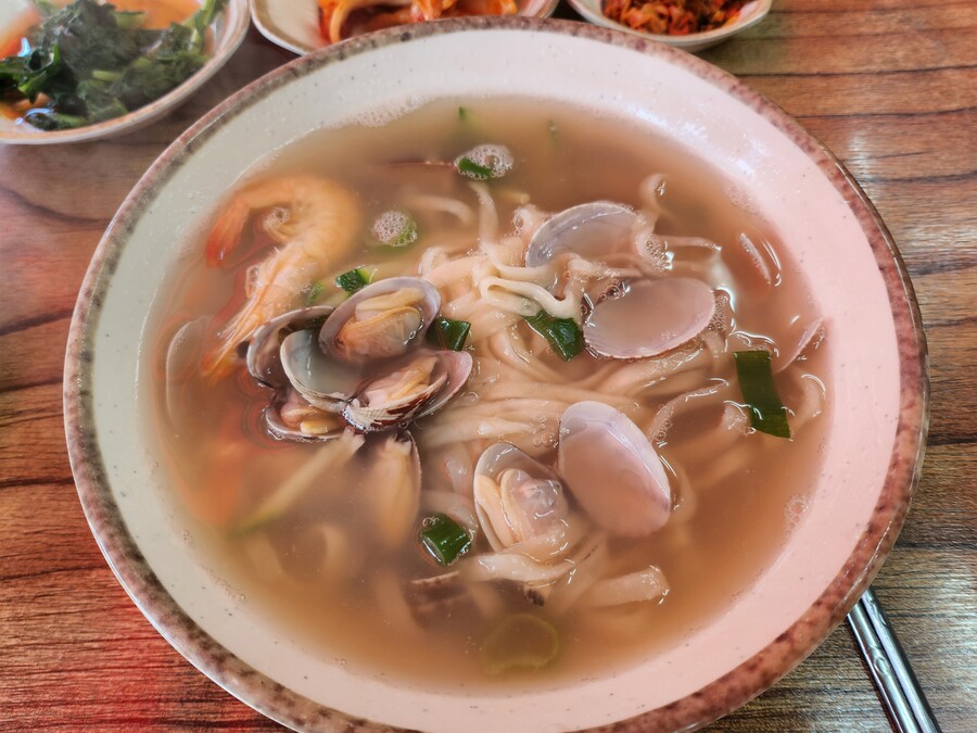 속풀이 칼국수feat보리밥