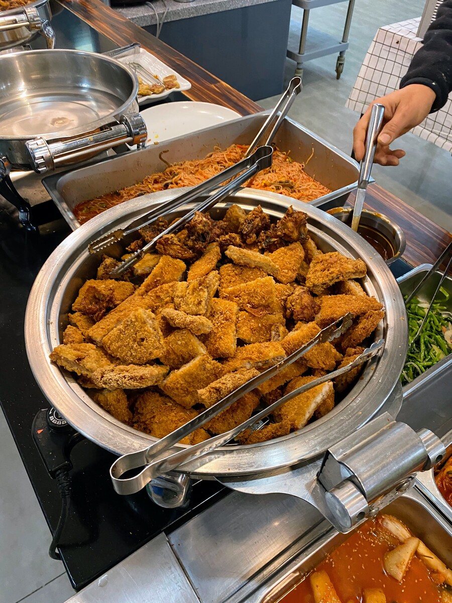 땅끝에서 만난 한식뷔페
