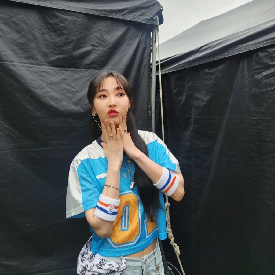 230429.문별.인스타그램2 3.jpg