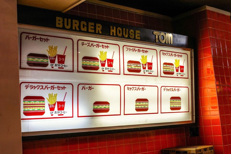 일본, 오래된 미국 분위기의 햄버거 가게🍔_4.jpg