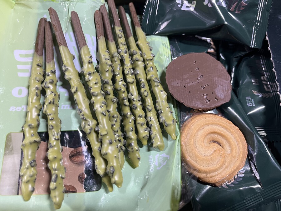 [신제품] 해태 버터링 딥카페 / 롯데 빼빼로 녹차_6.jpeg