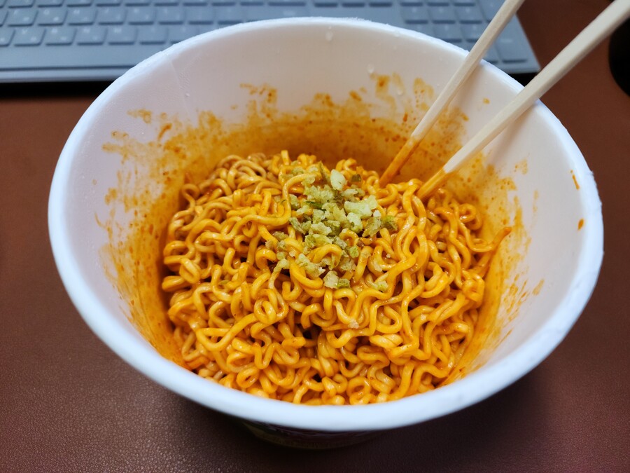 할라피뇨치즈 불닭볶음면_2.jpg