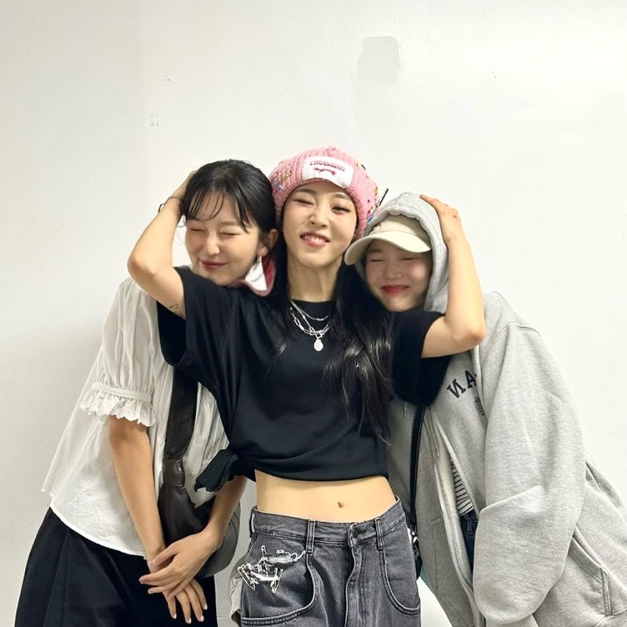 230619.문별.인스타그램2 02.jpg